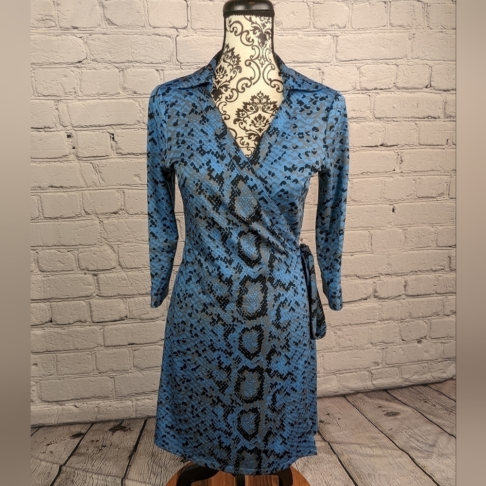 Julie Brown Women's Size S Long Sleeve Stretch Knit Wrap Dress Animal Print B12
